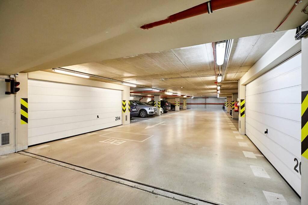 Luxury Apartment In Prague And Free Parking Exterior photo