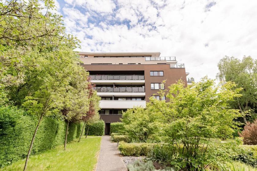 Luxury Apartment In Prague And Free Parking Exterior photo