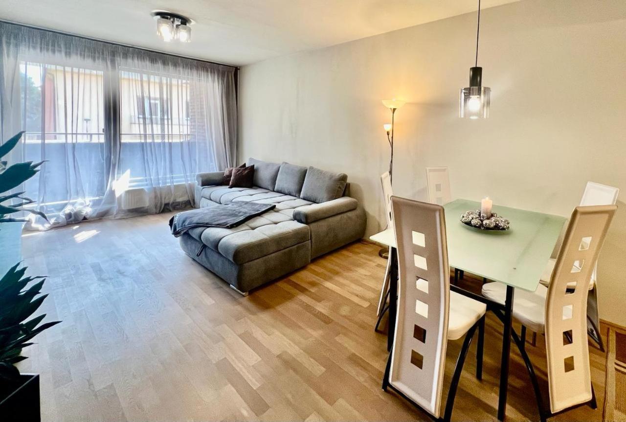 Luxury Apartment In Prague And Free Parking Exterior photo